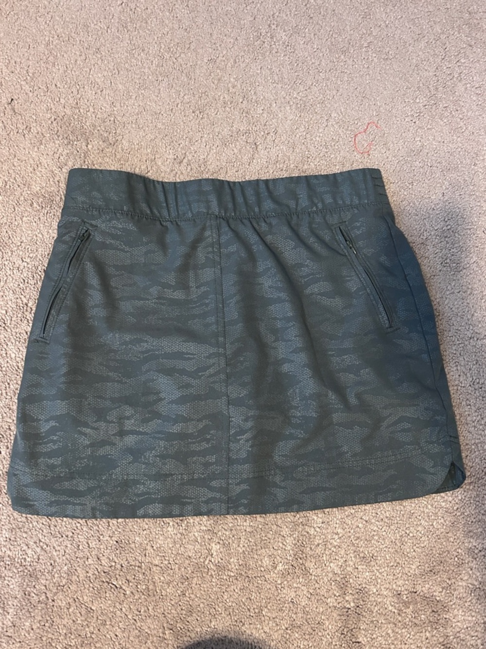 Orvis Olive Green Patterned Active Skort with Zip Pockets